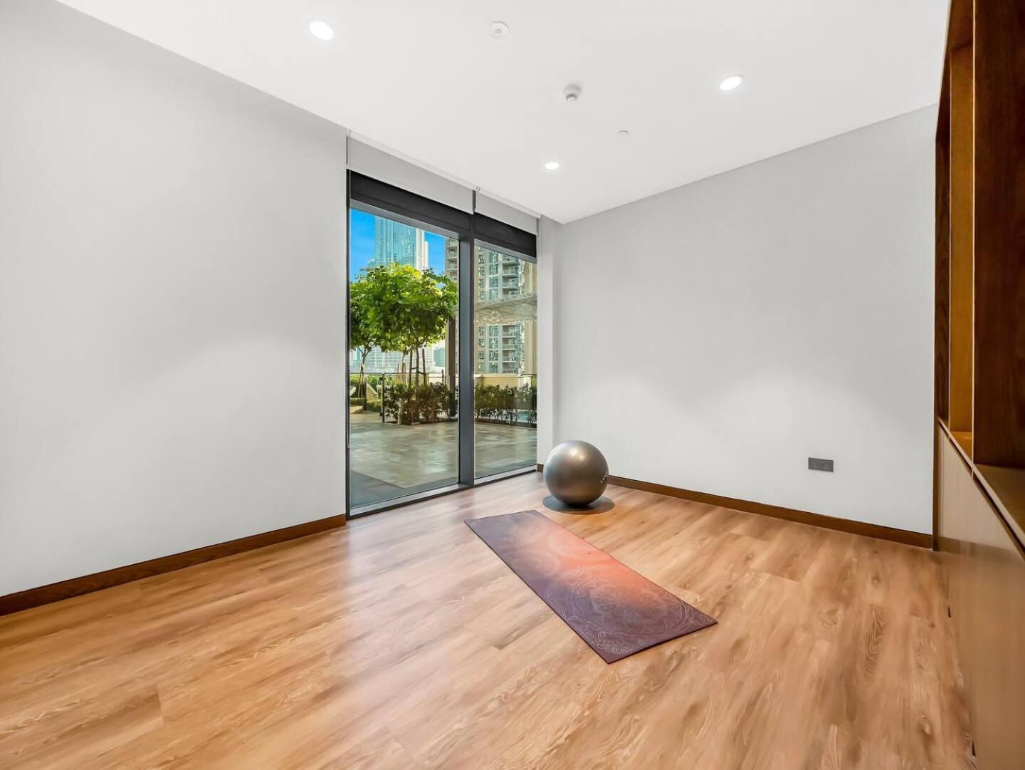 Majestic Actone 1br Dowtown Apartment *