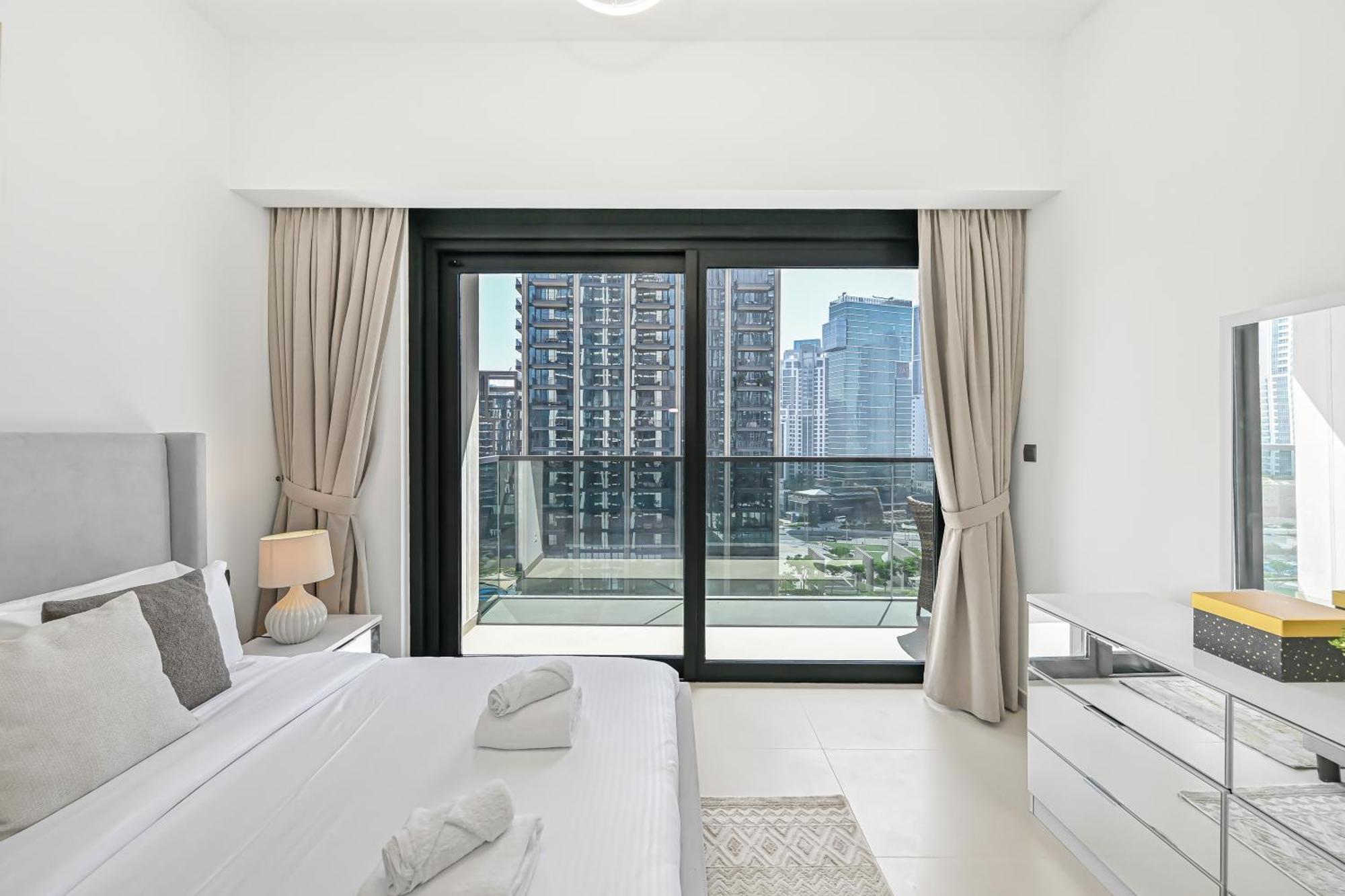 Majestic Actone 1br Dowtown *